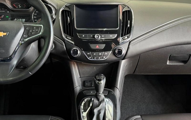 imagem-https://www.socarrao.com.br/sc-vehicle-images-prod/4300990/1791398527366-8251677_3_B_7122e2396c.jpeg