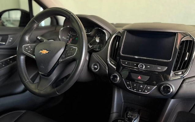 imagem-https://www.socarrao.com.br/sc-vehicle-images-prod/4300990/1791398527407-8251677_13_B_edf76b7cfc.jpeg