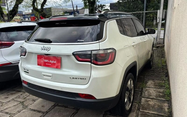 imagem-https://www.socarrao.com.br/sc-vehicle-images-prod/4301016/1791397008704-8552338_5_B_56d936a052.jpeg