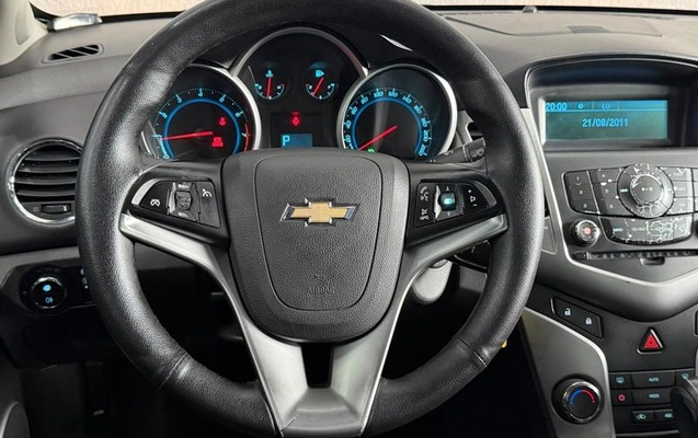 imagem-https://www.socarrao.com.br/sc-vehicle-images-prod/4301047/1791397200570-8470815_11_B_64149d64c6.jpeg