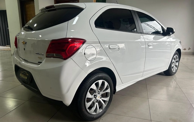 imagem-https://www.socarrao.com.br/sc-vehicle-images-prod/4301064/1791397281300-gb-e7895ae.jpeg