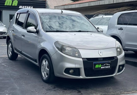 Renault Sandero 2014 Prata — foto 1 de 3