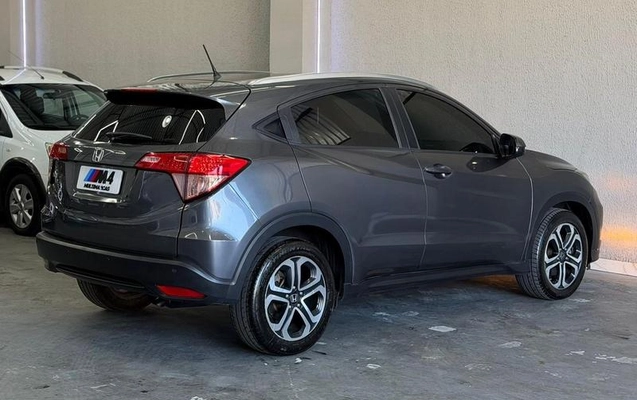 imagem-https://www.socarrao.com.br/sc-vehicle-images-prod/4301155/1791397546667-8195754_3_B_92cc874f17.jpeg