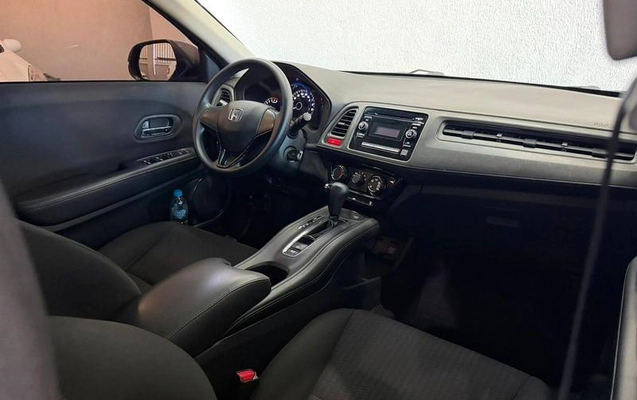 imagem-https://www.socarrao.com.br/sc-vehicle-images-prod/4301155/1791397546671-8195754_6_B_1dce1d216f.jpeg