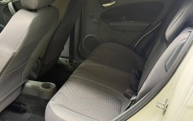 imagem-https://www.socarrao.com.br/sc-vehicle-images-prod/4301157/1791397583053-8540444_4_B_837adc61e7.jpeg