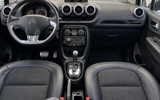 imagem-https://www.socarrao.com.br/sc-vehicle-images-prod/4301221/1791566494666-vehicle_image_1791397686_60e1ad6d6aa13b672acee5e38f1004ab.jpeg