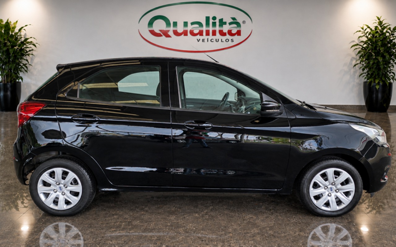 imagem-https://www.socarrao.com.br/sc-vehicle-images-prod/4301244/1792094093573-MDUucG5n.png