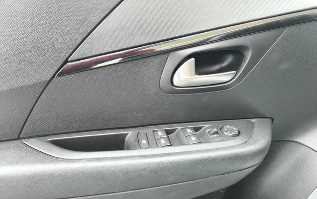 imagem-https://www.socarrao.com.br/sc-vehicle-images-prod/4301247/1791400367869-7998224_12_B_ba1907dffe.jpeg