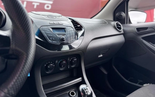 imagem-https://www.socarrao.com.br/sc-vehicle-images-prod/4301260/1791398136807-8536101_10_B_74c164e2c3.jpeg