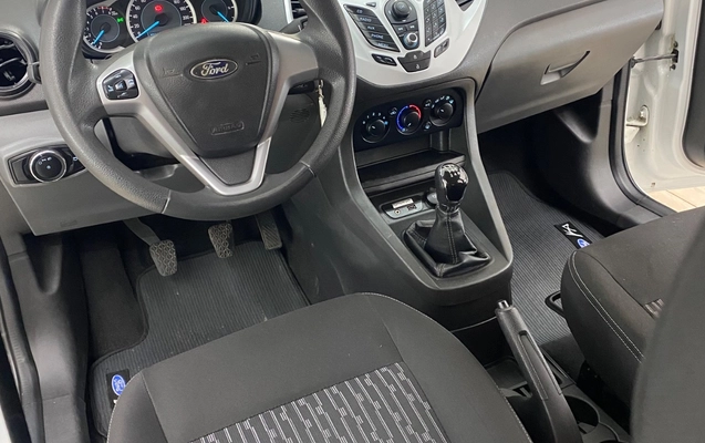 imagem-https://www.socarrao.com.br/sc-vehicle-images-prod/4301271/1791398925095-SU1HXzIyOTcuanBlZw.jpeg