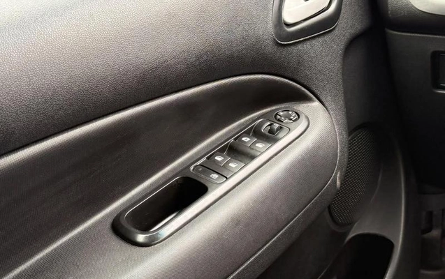 imagem-https://www.socarrao.com.br/sc-vehicle-images-prod/4301278/1792413995463-8552326_2_B_81cc663903.jpeg