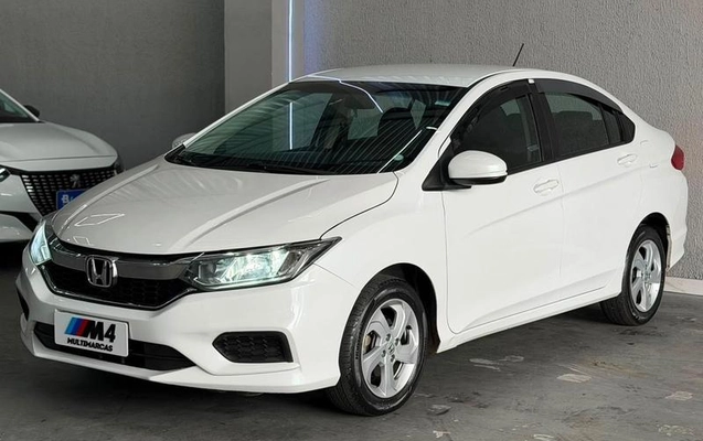 imagem-https://www.socarrao.com.br/sc-vehicle-images-prod/4301296/1791398468697-8269423_12_B_fbd2d40f07.jpeg