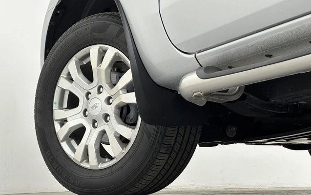 imagem-https://www.socarrao.com.br/sc-vehicle-images-prod/4301301/1791398503273-7d76d47b297d4afaa43d95584c5d4038_1791397175912.jpg
