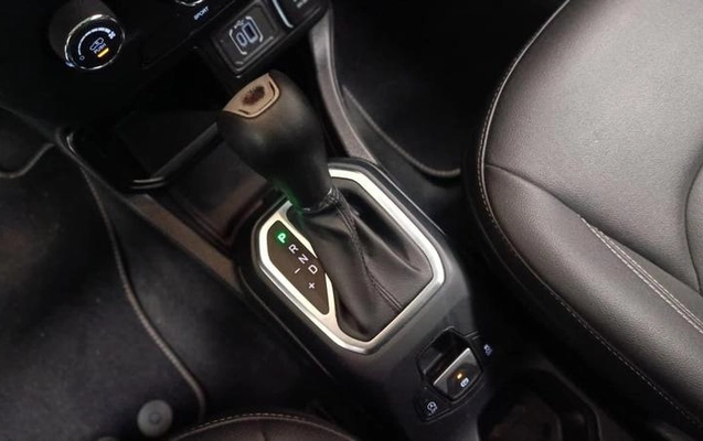 imagem-https://www.socarrao.com.br/sc-vehicle-images-prod/4301393/1791399430315-8425116_7_B_1a611a6481.jpeg