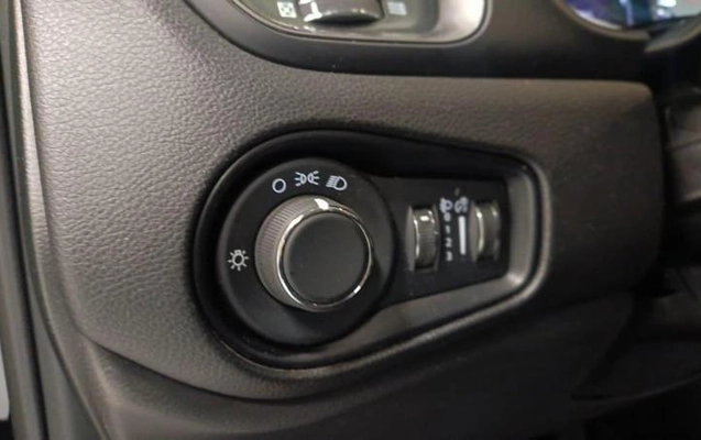 imagem-https://www.socarrao.com.br/sc-vehicle-images-prod/4301393/1791399430317-8425116_1_B_7de25605f9.jpeg