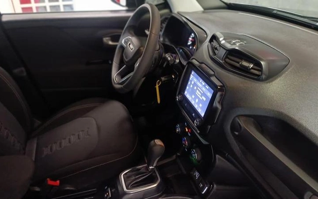 imagem-https://www.socarrao.com.br/sc-vehicle-images-prod/4301419/1791399443683-8470326_22_B_75667b28cd.jpeg