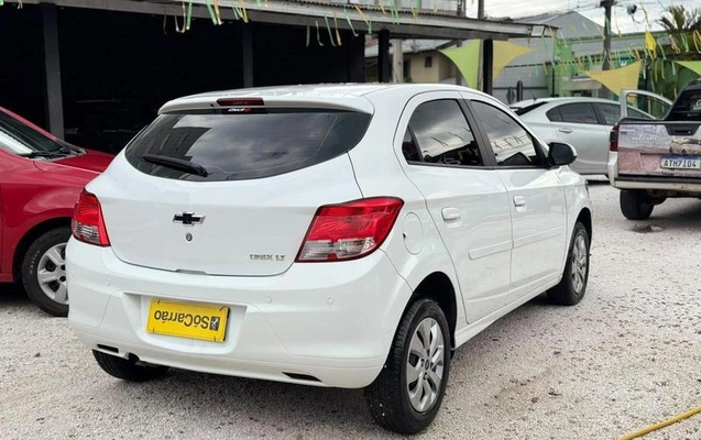 imagem-https://www.socarrao.com.br/sc-vehicle-images-prod/4301423/1791399313440-8552649_3_B_189a65dbe9.jpeg