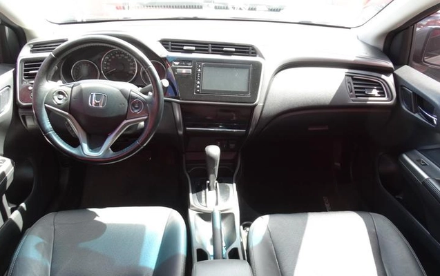 imagem-https://www.socarrao.com.br/sc-vehicle-images-prod/4301514/1791399712612-8552692_7_B_e725905b6a.jpeg