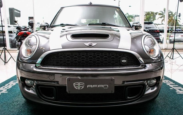 imagem-https://www.socarrao.com.br/sc-vehicle-images-prod/4301519/1791925166019-8522728_0_B_19607739f1.jpeg