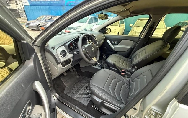 imagem-https://www.socarrao.com.br/sc-vehicle-images-prod/4301522/1791481317249-8106854_1_B_64ac3fb27e.jpeg