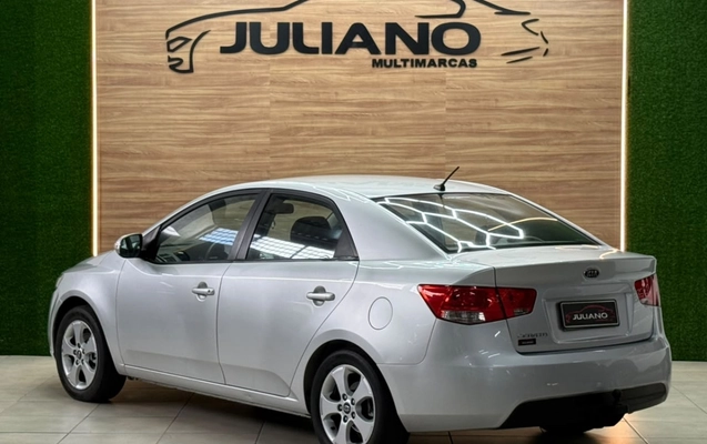 imagem-https://www.socarrao.com.br/sc-vehicle-images-prod/4301539/1791399917064-wuWwTEAEJk0SluAR1Znd3HAKtAR4K84h.jpg