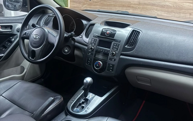 imagem-https://www.socarrao.com.br/sc-vehicle-images-prod/4301539/1791399917072-sY8RqOZgiohZ0xZfehHv2P49yC9hKIvm.jpg