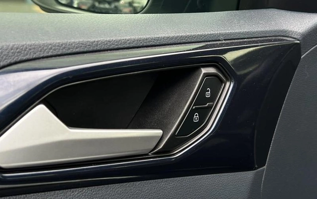imagem-https://www.socarrao.com.br/sc-vehicle-images-prod/4301545/1791400023320-8552722_15_B_7acdecac50.jpeg