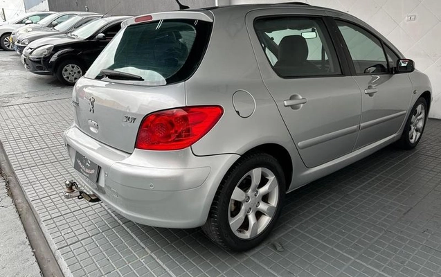 imagem-https://www.socarrao.com.br/sc-vehicle-images-prod/4301552/1791400041069-8552705_14_B_36776ac5ef.jpeg