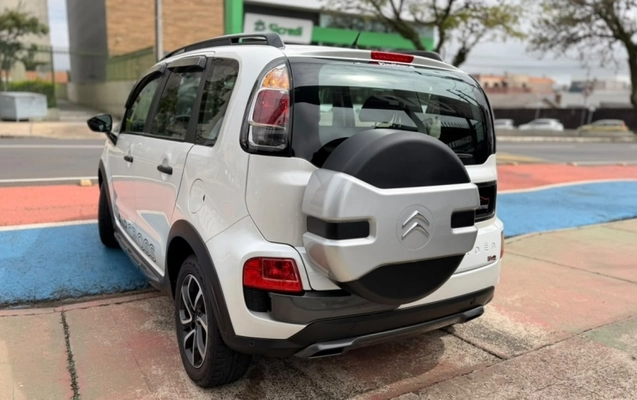 imagem-https://www.socarrao.com.br/sc-vehicle-images-prod/4301554/1791400044948-hvXlFHj2gIR17BEZb9uhysGlukLnhPgB.jpg