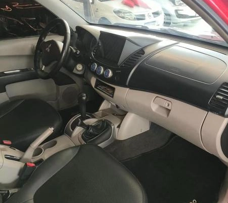 imagem-https://www.socarrao.com.br/sc-vehicle-images-prod/4301566/1791476830098-8520336_12_B_6c5351f7f7.jpeg