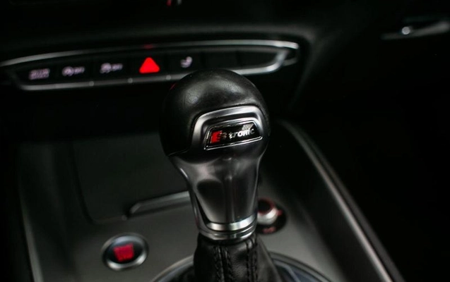 imagem-https://www.socarrao.com.br/sc-vehicle-images-prod/4301606/1791841782777-8552814_17_B_7d889a0ca5.jpeg