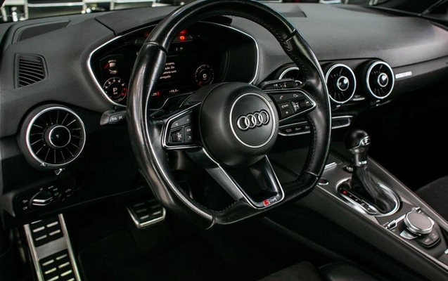 imagem-https://www.socarrao.com.br/sc-vehicle-images-prod/4301606/1792026499024-8552814_13_B_90945f69a5.jpeg