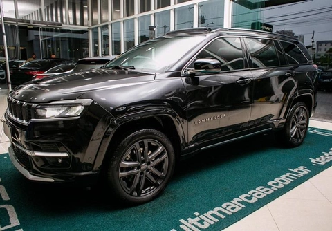 Jeep Commander 2025 Preto — foto 1 de 3