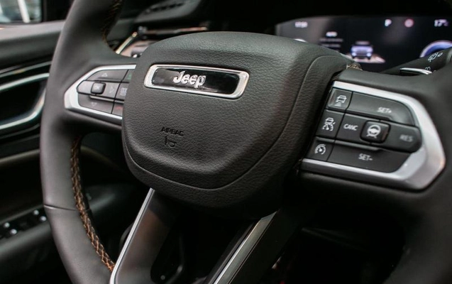 imagem-https://www.socarrao.com.br/sc-vehicle-images-prod/4301649/1791423151912-8522441_17_B_fcfad1c9b5.jpeg