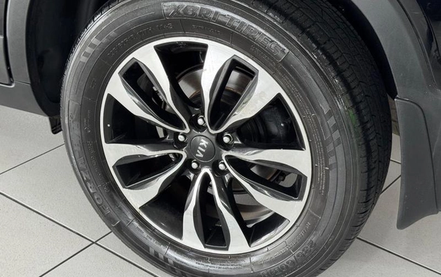 imagem-https://www.socarrao.com.br/sc-vehicle-images-prod/4301650/1791400791147-8539851_13_B_a5a742a50e.jpeg