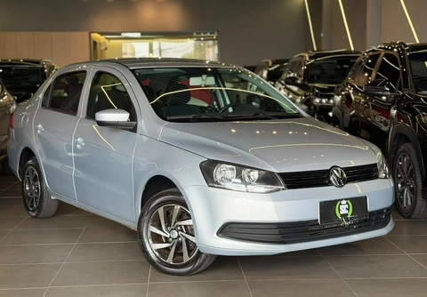 Volkswagen Voyage 2015 Prata — foto 1 de 3