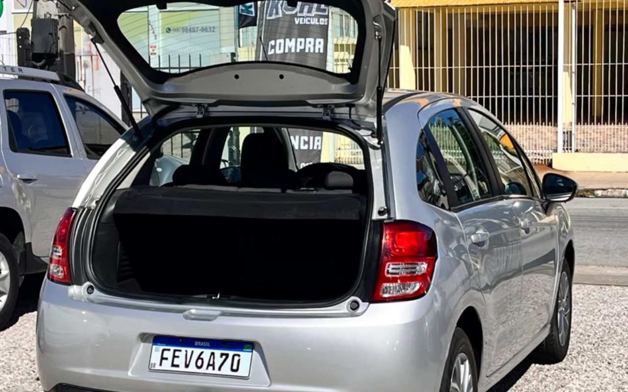 imagem-https://www.socarrao.com.br/sc-vehicle-images-prod/4301758/1791401568831-V2hhdHNBcHAgSW1hZ2UgMjAyNi0xMC0wNyBhdCAxNS4zOC4wNyAoMykuanBlZw.jpeg