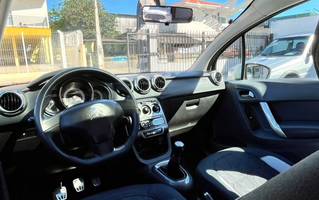 imagem-https://www.socarrao.com.br/sc-vehicle-images-prod/4301758/1791401569254-V2hhdHNBcHAgSW1hZ2UgMjAyNi0xMC0wNyBhdCAxNS4zOC4wOSAoMSkuanBlZw.jpeg