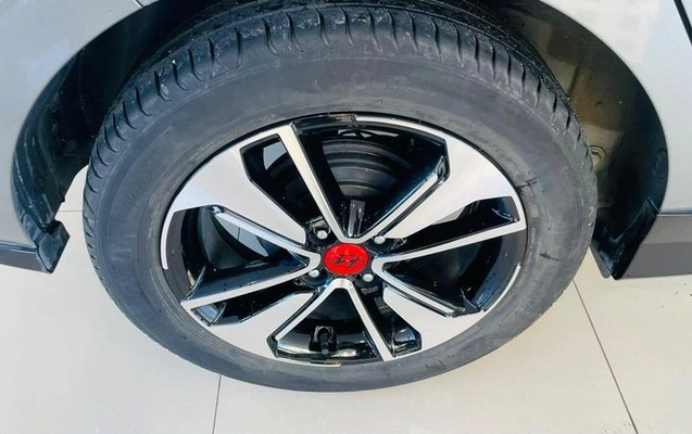 imagem-https://www.socarrao.com.br/sc-vehicle-images-prod/4301760/1791401602636-8537403_5_B_48ea9d52f2.jpeg