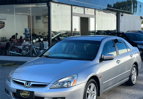 Honda Accord 2007 Prata — foto 1 de 3