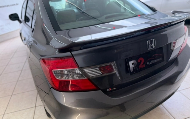 imagem-https://www.socarrao.com.br/sc-vehicle-images-prod/4301827/1791402165065-a2oZZZTFUQWGyYPDMZtrq1Kl9fhvM7UJ.jpg