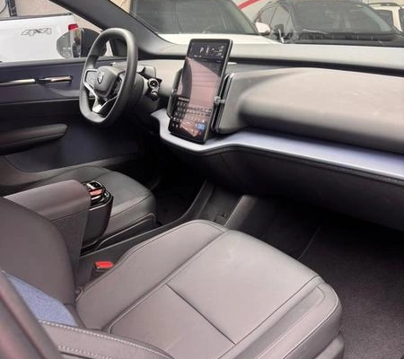 imagem-https://www.socarrao.com.br/sc-vehicle-images-prod/4301878/1791916802564-8553055_9_B_03ede4bca3.jpeg