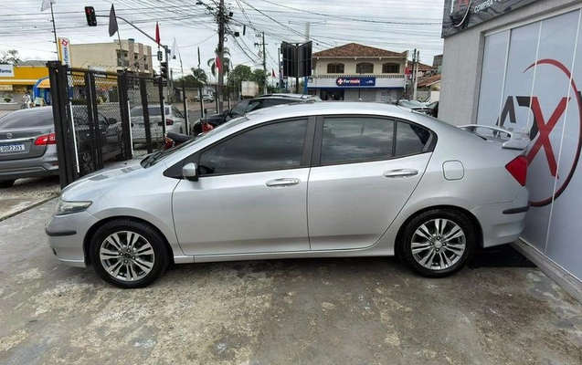 imagem-https://www.socarrao.com.br/sc-vehicle-images-prod/4301901/1791402669014-8489995_10_B_3ad4b71266.jpeg