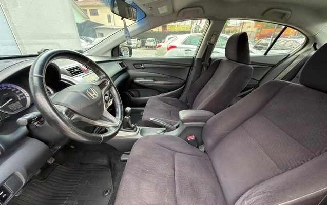imagem-https://www.socarrao.com.br/sc-vehicle-images-prod/4301901/1791402669041-8489995_1_B_d3e9685743.jpeg
