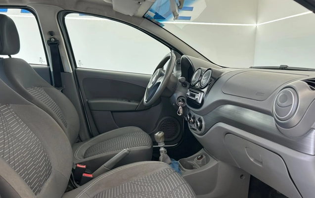 imagem-https://www.socarrao.com.br/sc-vehicle-images-prod/4301919/1791402800039-4_045301.jpg