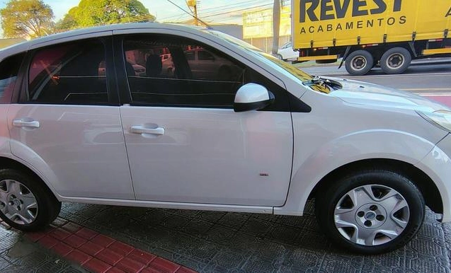 imagem-https://www.socarrao.com.br/sc-vehicle-images-prod/4301921/1791487718646-8551503_3_B_71ddbec88e.jpeg