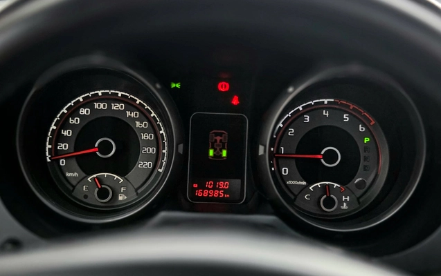 imagem-https://www.socarrao.com.br/sc-vehicle-images-prod/4301922/1791402854971-10a3a59a-e17a-4aab-bcce-6f740ff70515.jpg