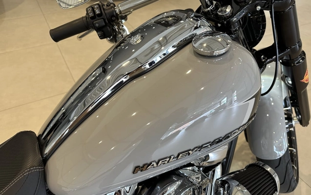 imagem-https://www.socarrao.com.br/sc-vehicle-images-prod/4302028/1791901156544-vehicle_image_1791896763_4aaf6ea5b15011ac9da9277f387c2e76.jpeg
