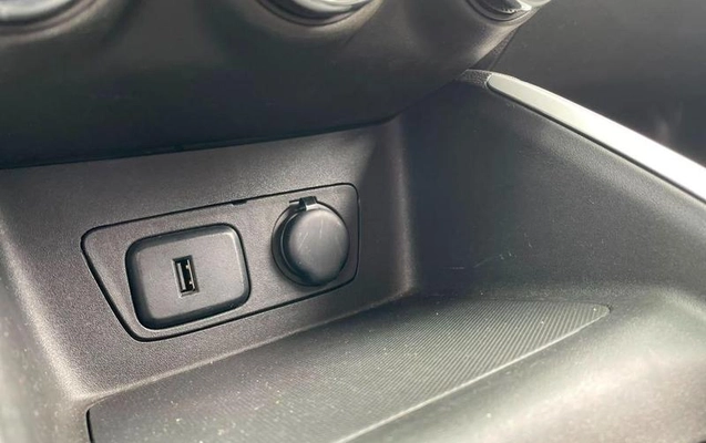 imagem-https://www.socarrao.com.br/sc-vehicle-images-prod/4302101/1791403996683-8415077_17_B_577b6b136c.jpeg