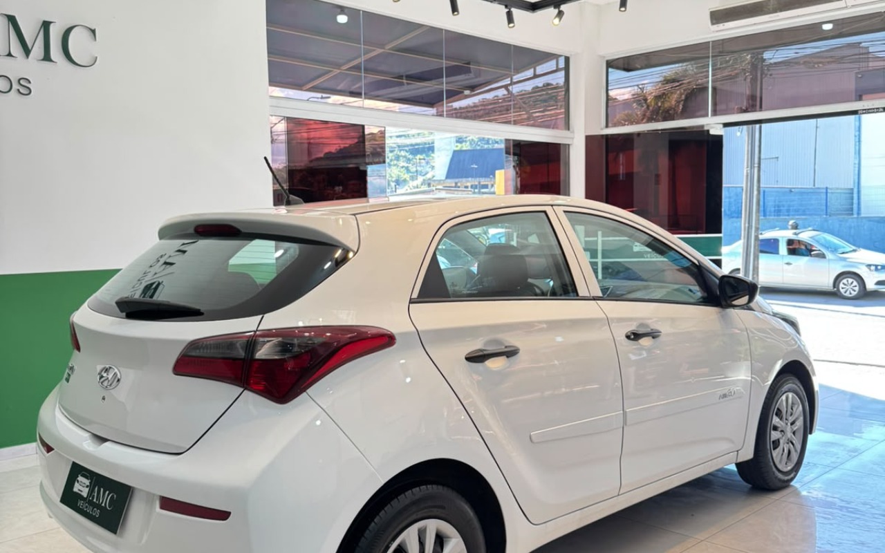 imagem-https://www.socarrao.com.br/sc-vehicle-images-prod/4302130/1791404107314-V2hhdHNBcHAgSW1hZ2UgMjAyNi0xMC0wNyBhdCAxNS4yNy41NCAoMSkuanBlZw.jpeg